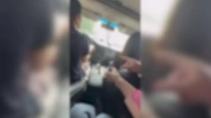 В Ургенче таксист устроил погоню с пассажирами в салоне