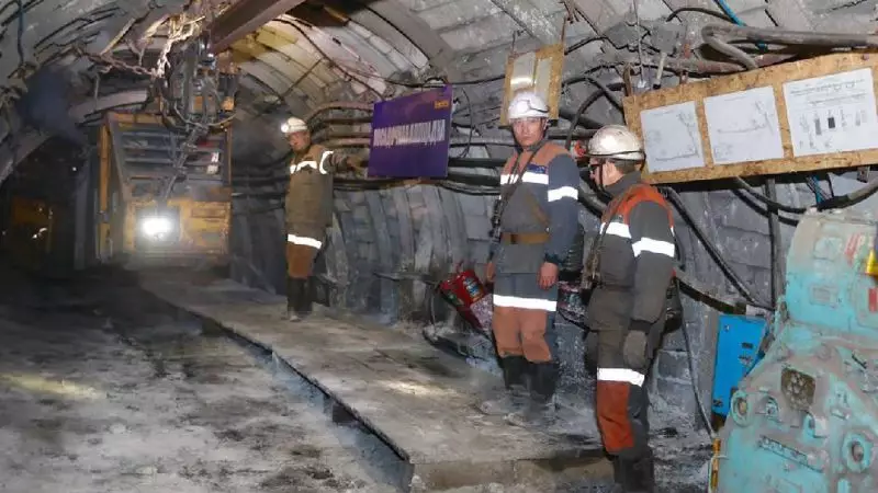Сколько шахтеры Казахстана будут получать в виде спецвыплат