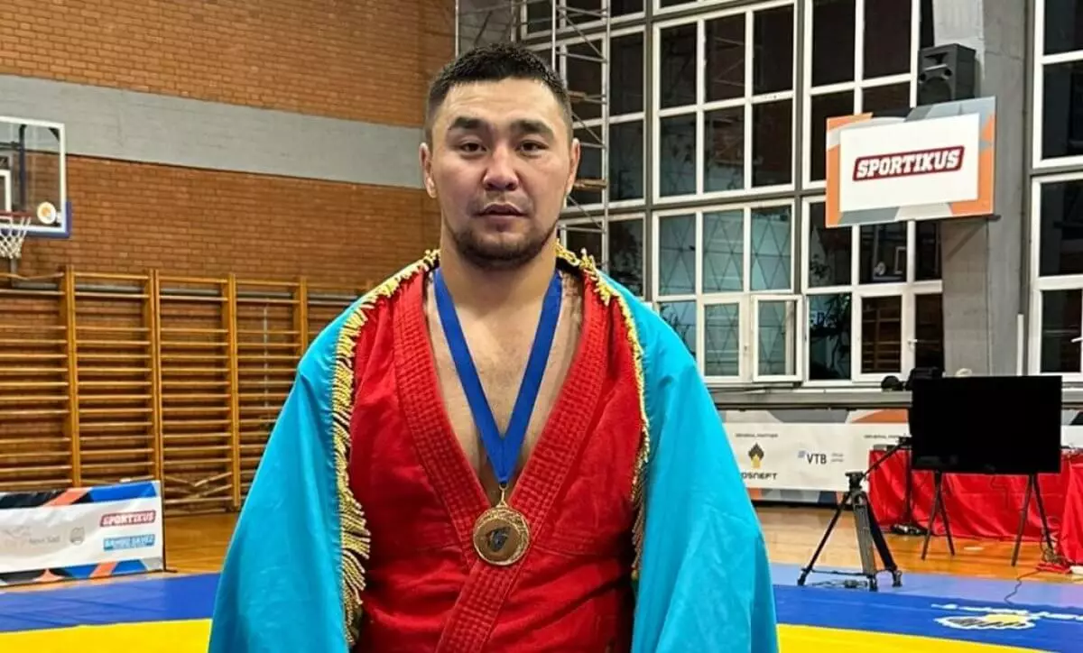 Казахстанец завоевал золото на Кубке мира по самбо в Сербии