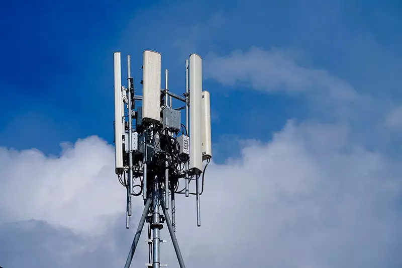 В этом году в Актау запустят 14 базовых станций сети 5G