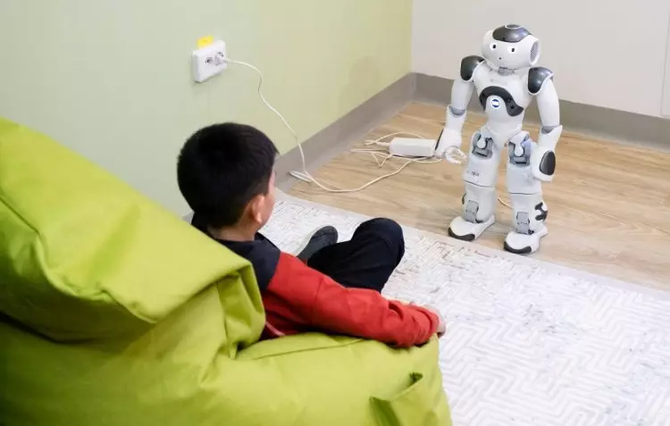 Павлодарских аутистов помогут лечить роботы