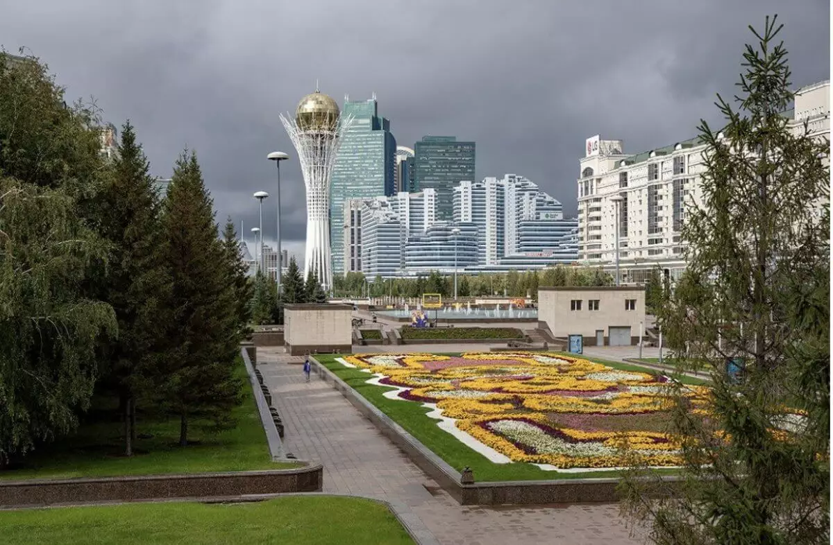 Погоду без осадков прогнозируют по Казахстану 2 октября