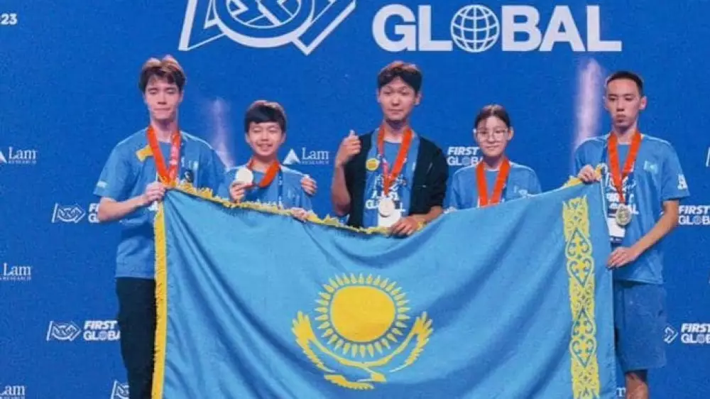 Сборная Казахстана с рекордом стала чемпионом мира по робототехнике