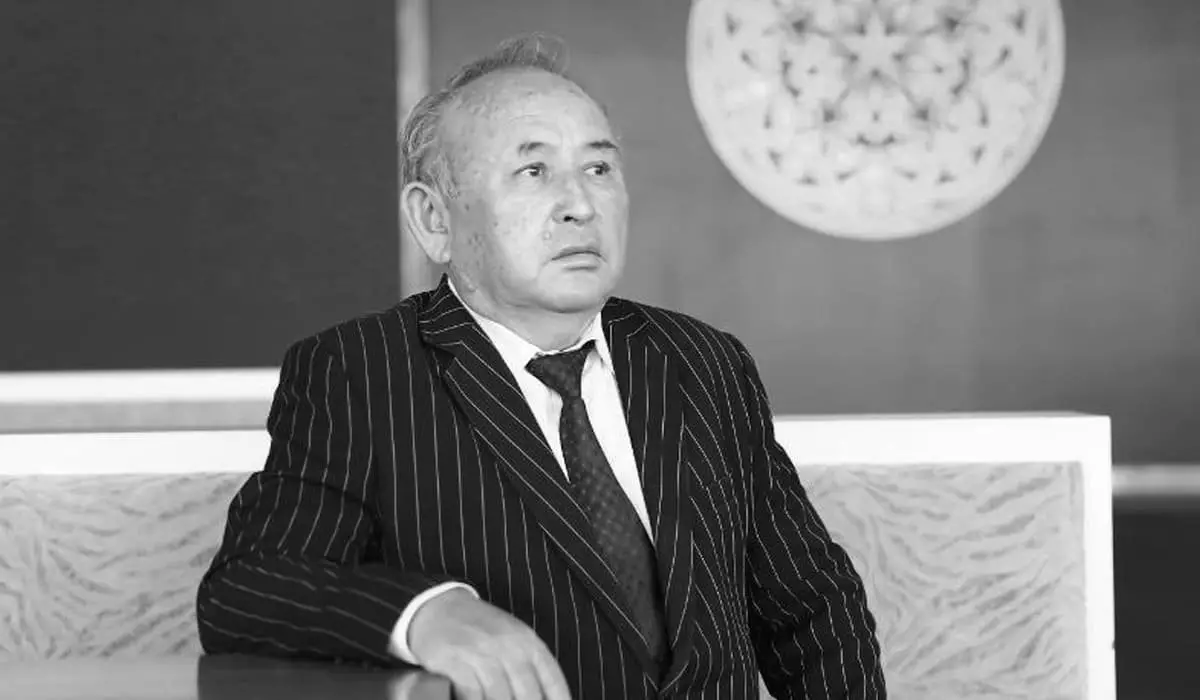 Токаев выразил соболезнования родным и близким поэта Несипбека Айтулы