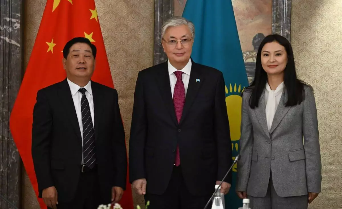 Товары из Китая в Казахстан намерен доставлять крупнейший логистический оператор
