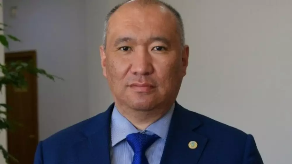 Экс-главе управления урбанистики Алматы продлили арест
