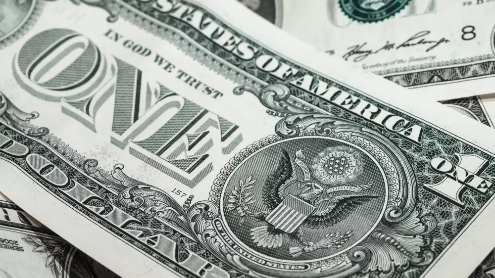 Курс доллара к тенге растет: итоги торгов 18 октября