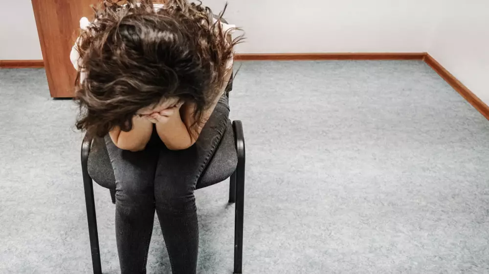 Школьница попала в психиатрический центр после изнасилования в Карагандинской области