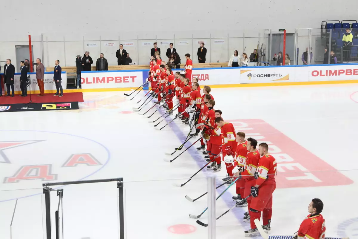 Первый матч нового сезона студенческой хоккейной лиги состоялся в Москве