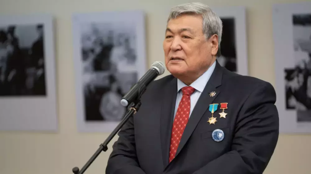 Первый космонавт Казахстана высказал соболезнования родным погибших шахтеров