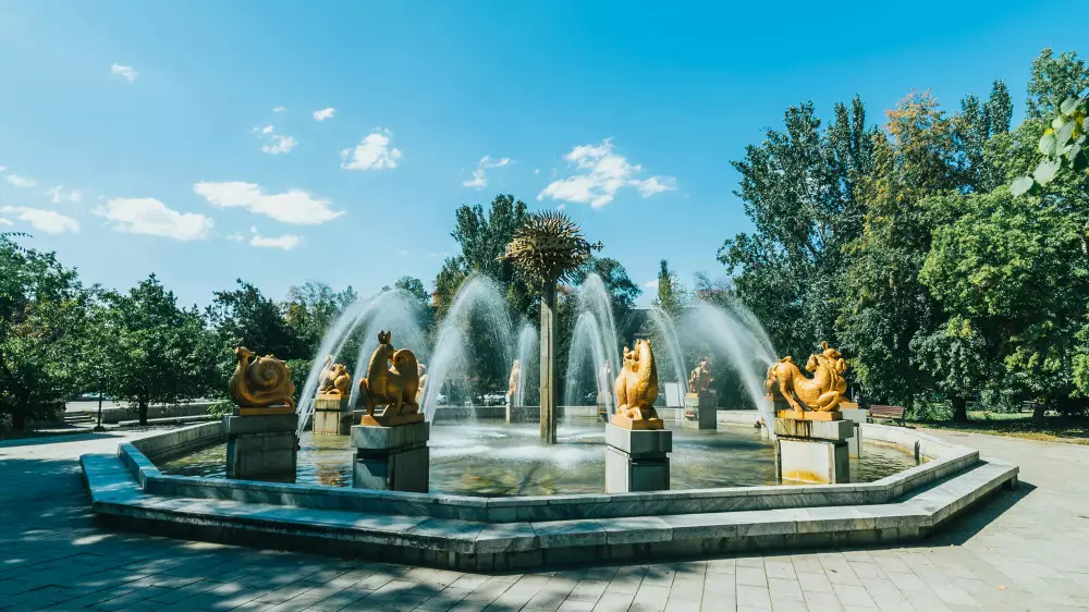 Монументальное искусство Алматы