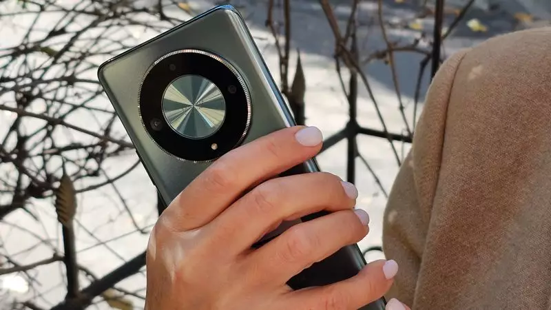 Обзор HONOR X9b: смартфон с мощной батареей и надежным экраном