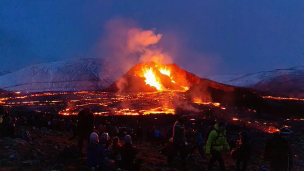 Проснувшийся вулкан может стереть с лица земли город в Исландии