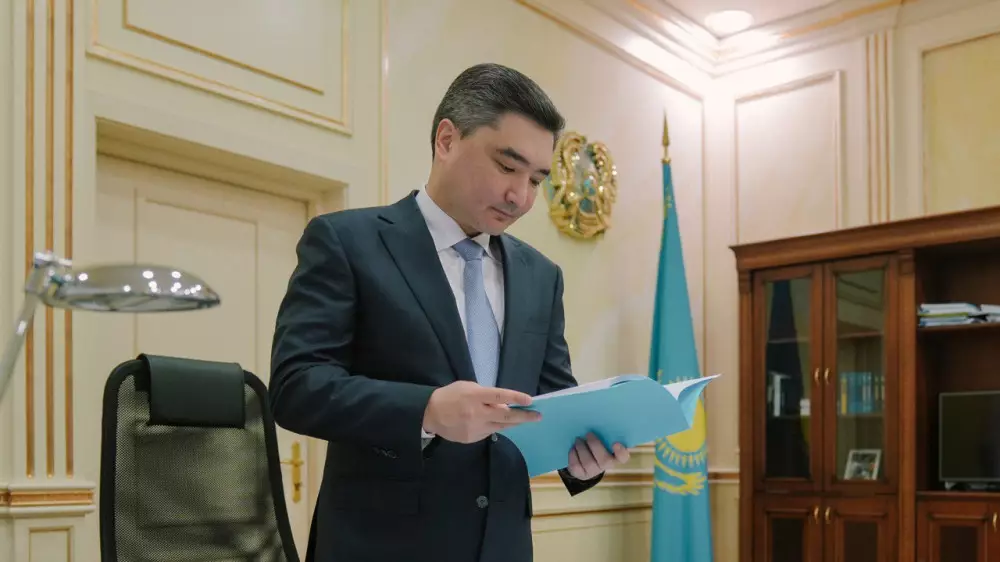 Глава АП Олжас Бектенов: Президент в постоянном поиске талантливых людей