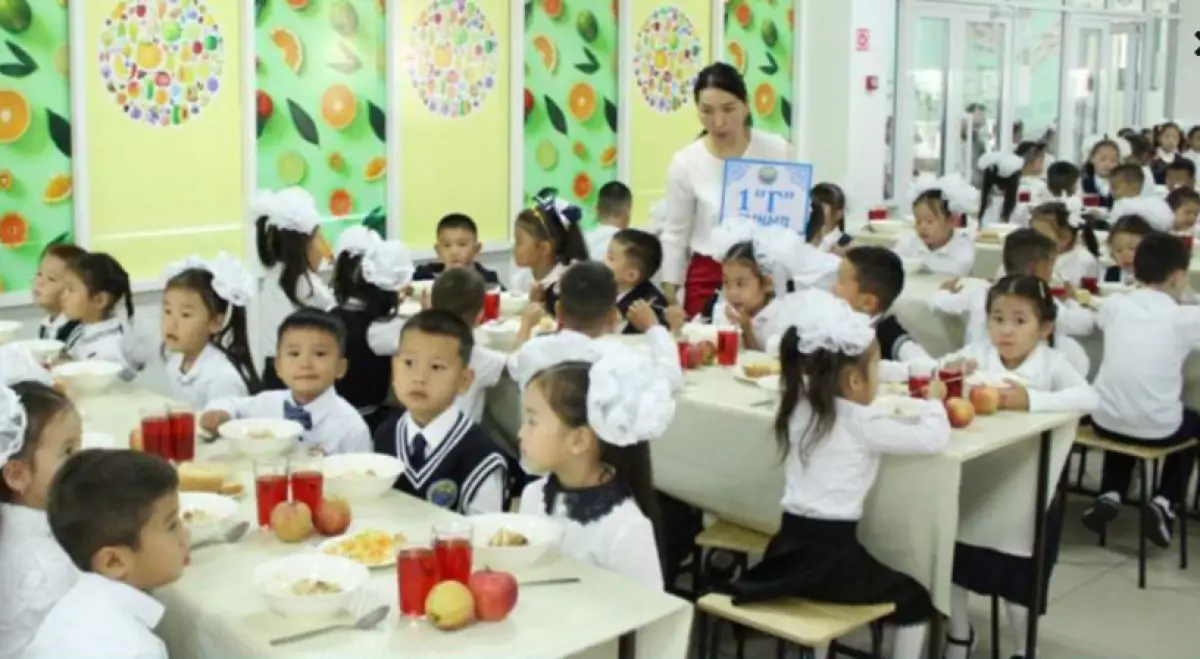 В школах Казахстана усиливают контроль за качеством питания