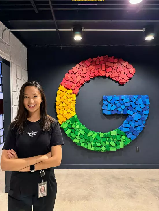 «Вы здесь не по ошибке»: как казахстанка стала вeдущим инженером Google