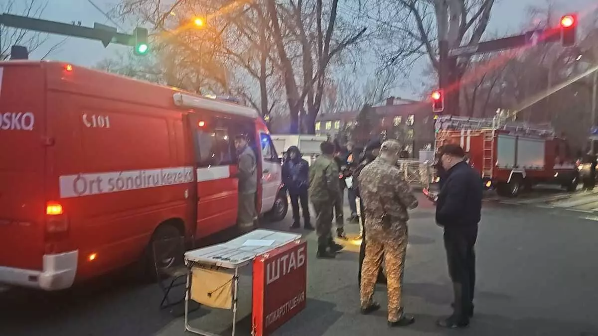 Трагедия в Алматы: 13 человек погибли при пожаре в хостеле