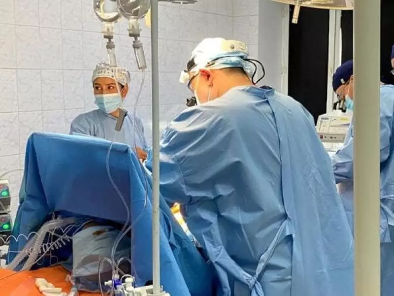 В районной больнице села Боралдай проводится «гибридная трехуровневая реконструкция тазового дна»