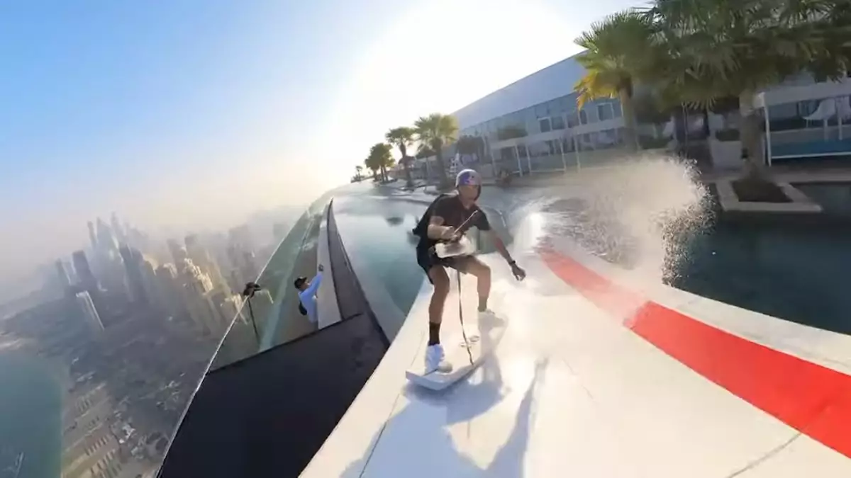 Разогнался на вейкскейте и спрыгнул с 77-го этажа. Безумные рекорды в Дубае