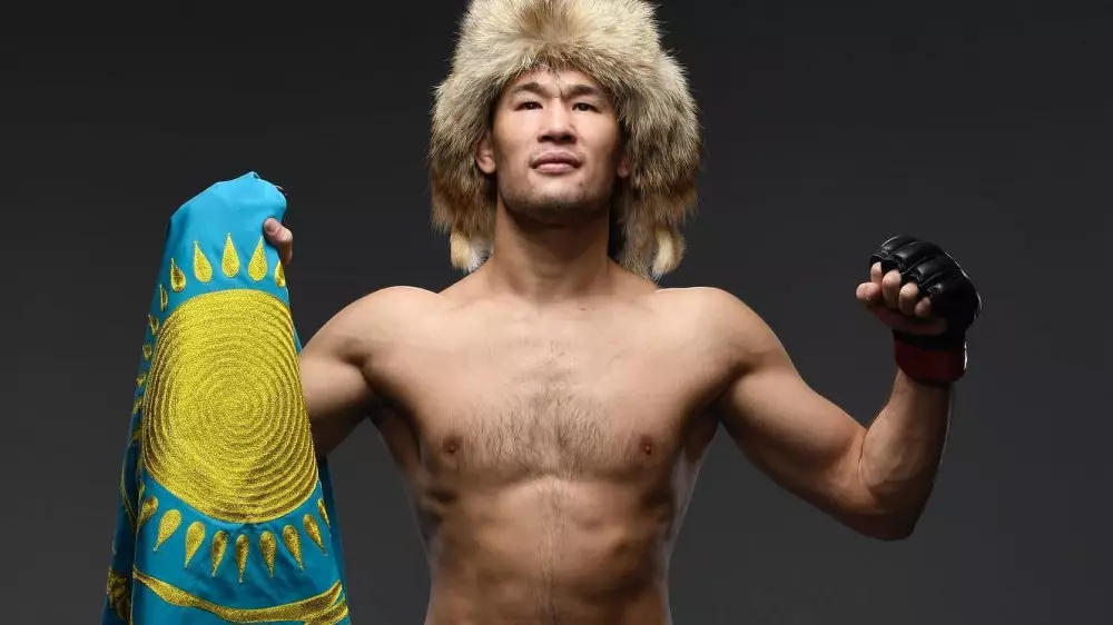 Рахмонов в UFC: вынесено решение по титульному бою в весе казахстанца