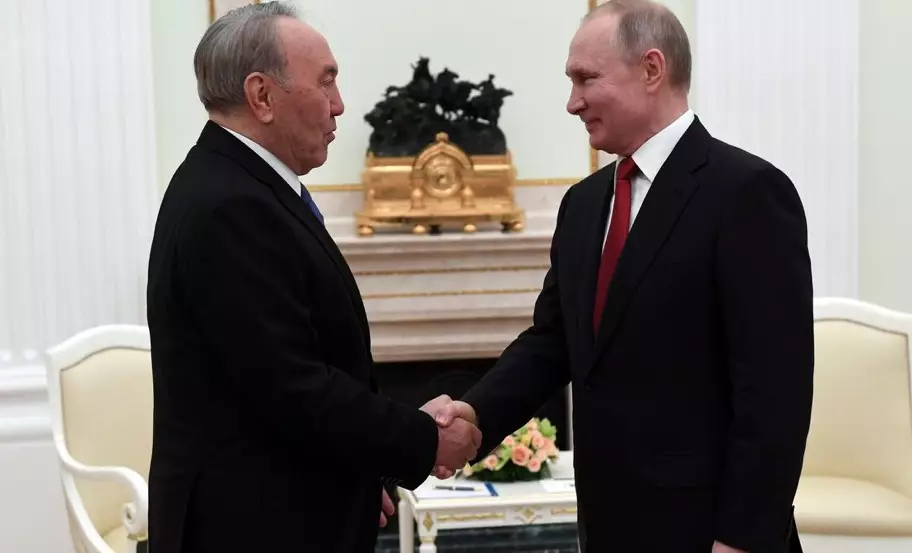 Путин и Назарбаев провели частную встречу