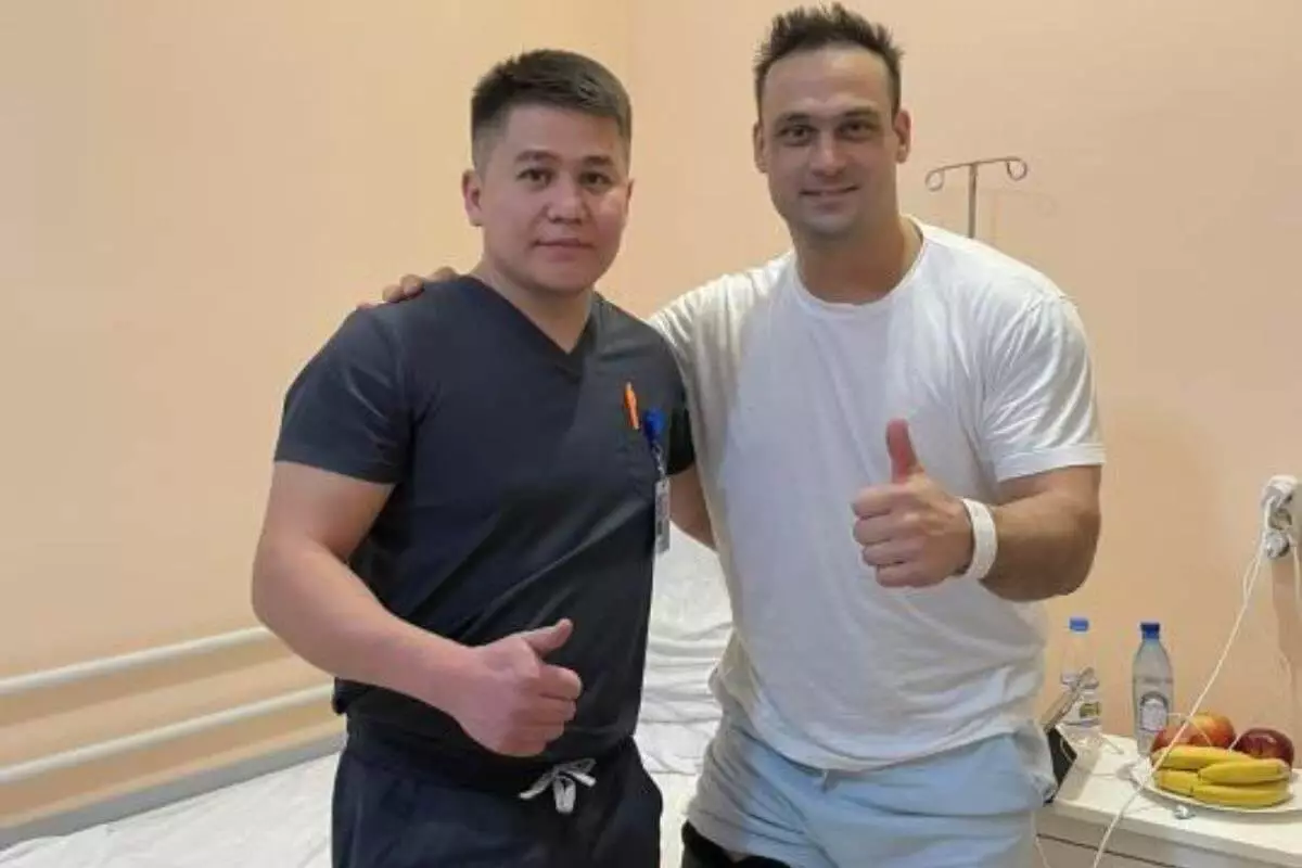 Казахстанский тяжелоатлет Илья Ильин перенес операцию в Астане