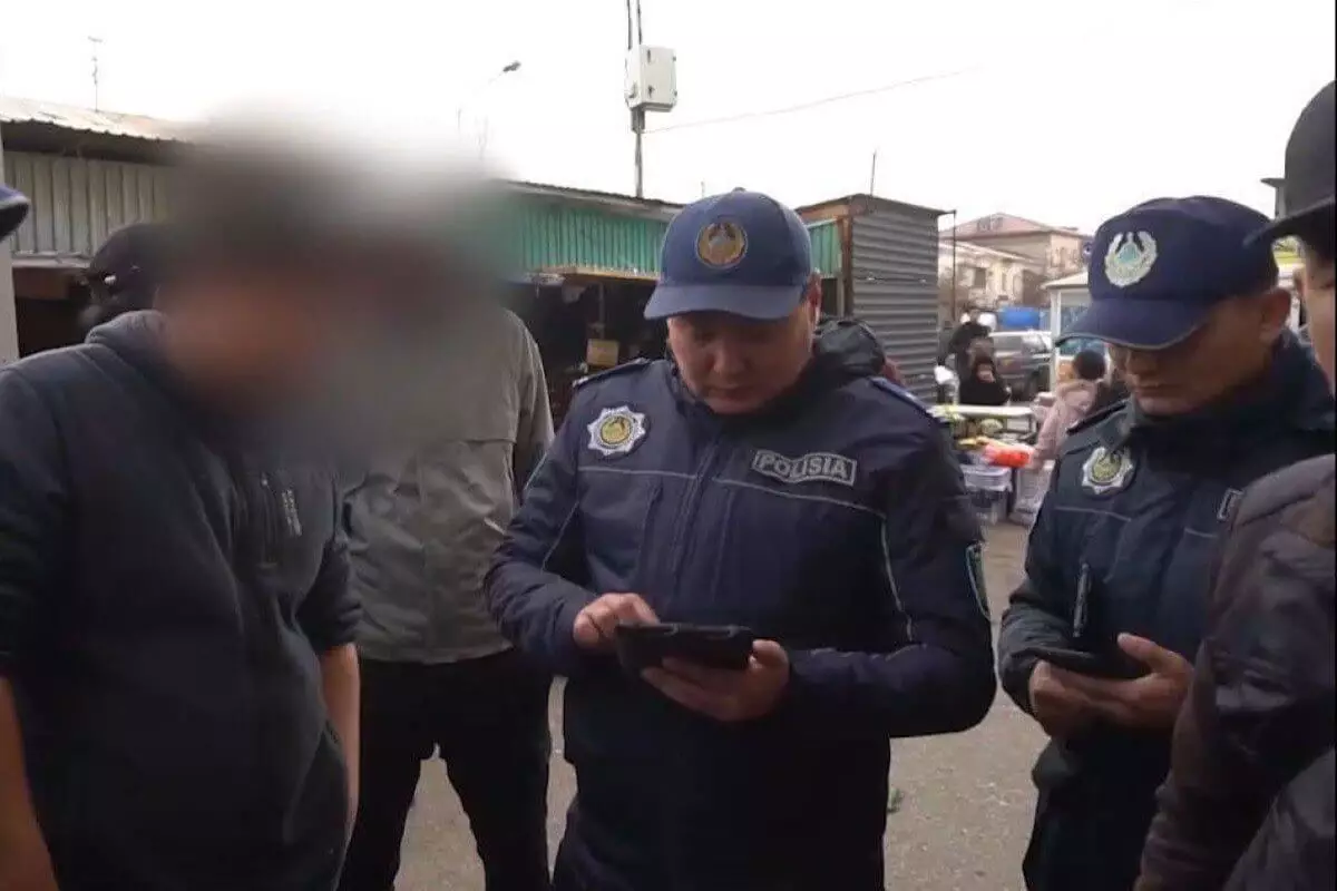 За незаконную торговлю салютами в Шымкенте наказали более 20 человек (ВИДЕО)