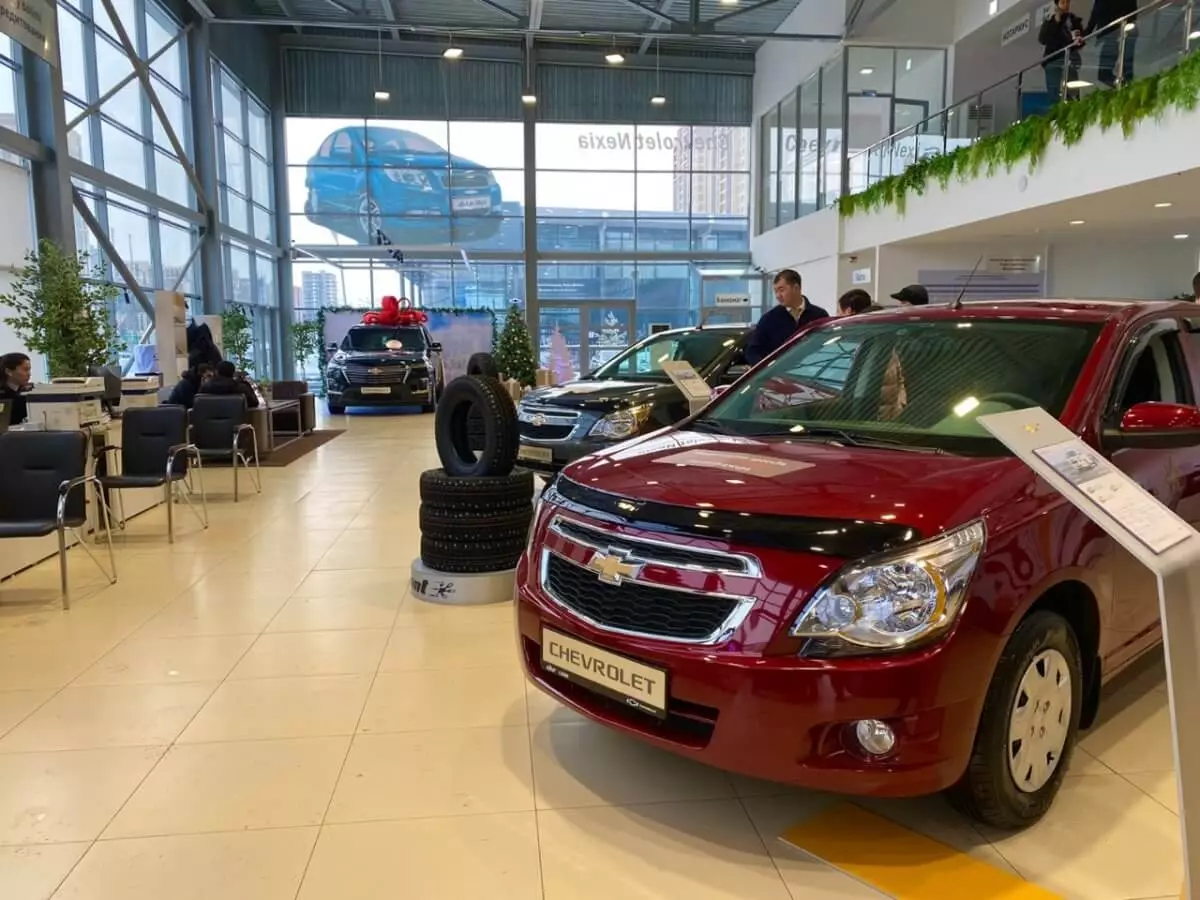 Годовой запас машин продали за два дня в Узбекистане