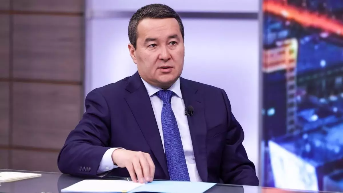 Логистика станет точкой роста экономики Казахстана, заявил Смаилов