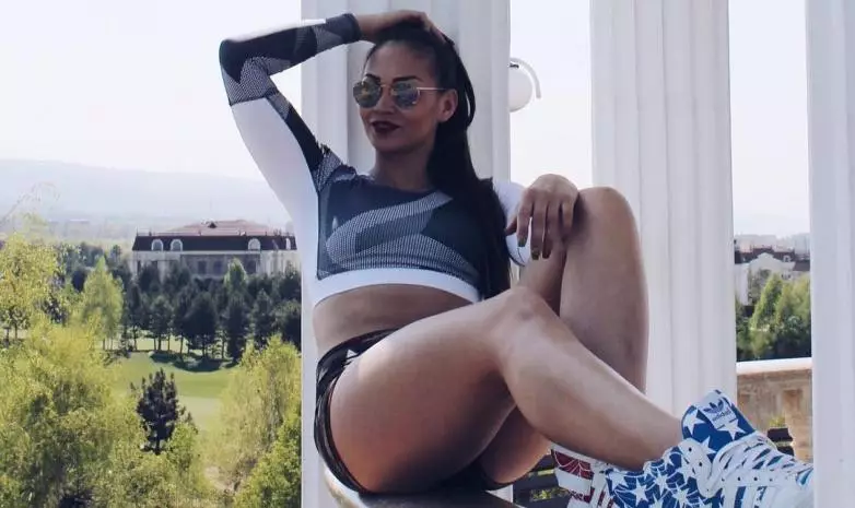 Сексуальная рекордсменка Казахстана показала горячее видео с пляжа