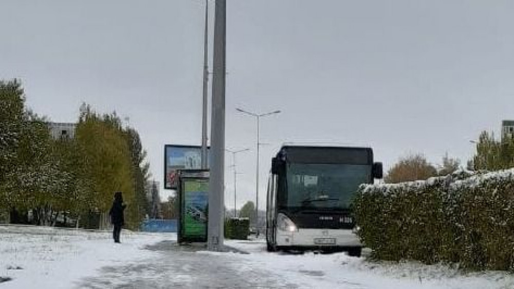 Прогноз шымкент. Нарва автовокзал. Нарва Автобусный вокзал. Автобус Нарва. Автобус Atko.