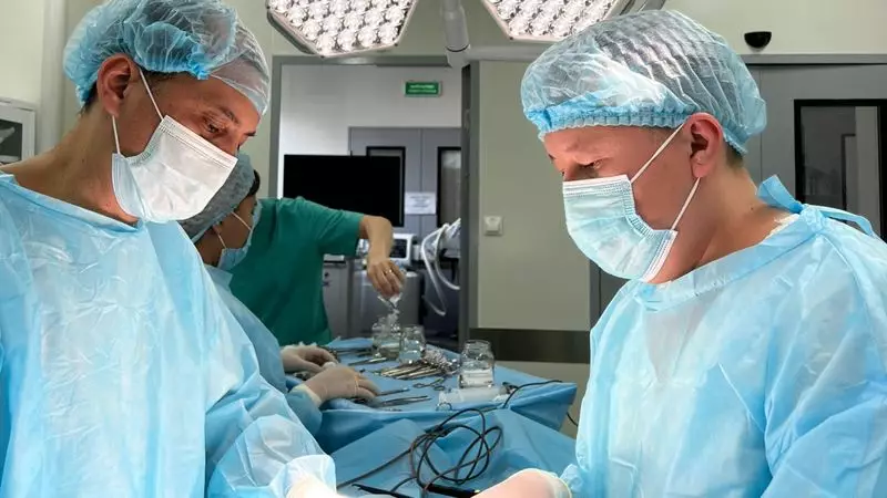 Профессионализм и новые технологии: как детские хирурги Алматы помогают малышам с патологиями
