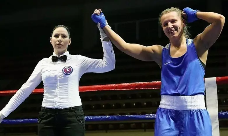 Волосенко победила узбекистанку на женском ЧМ-2023 по боксу