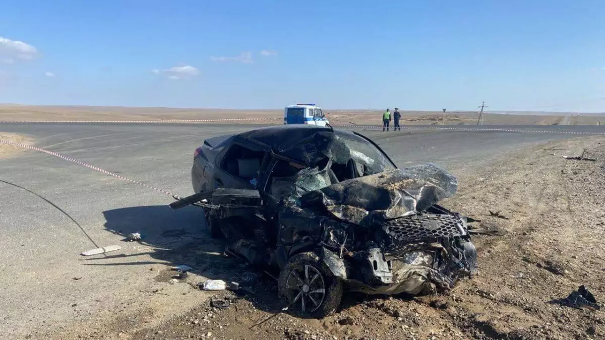 Семейная пара из России погибла в столкновении с грузовиком в Актюбинской области