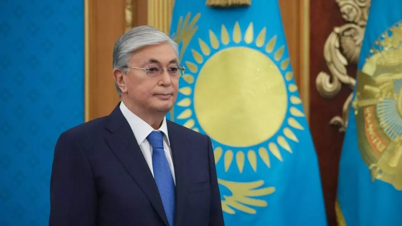 Токаев: Для успешного развития Казахстан должен стать мировым транспортным хабом