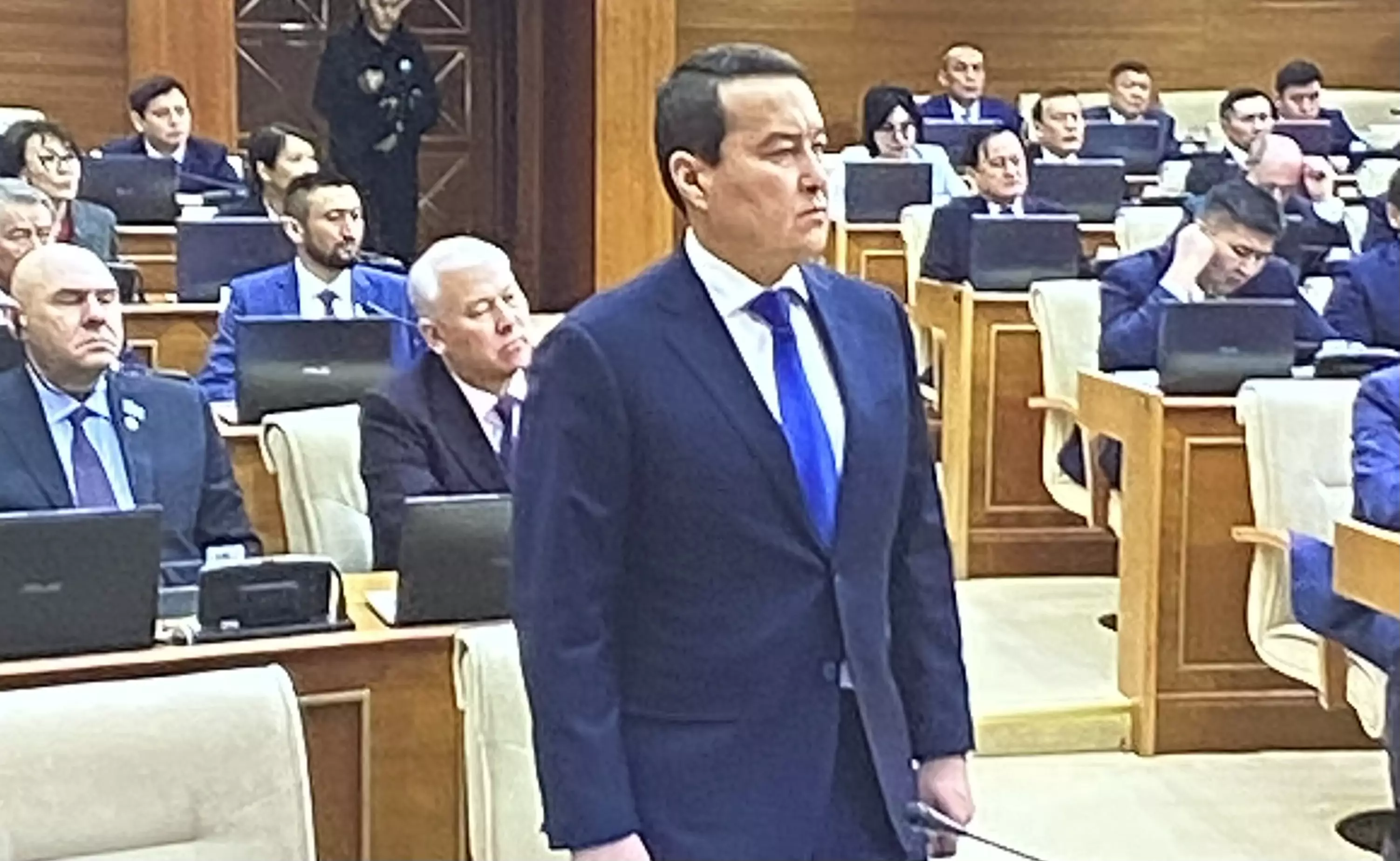 Алихан Смаилов сохранил пост Премьер-министра Казахстана