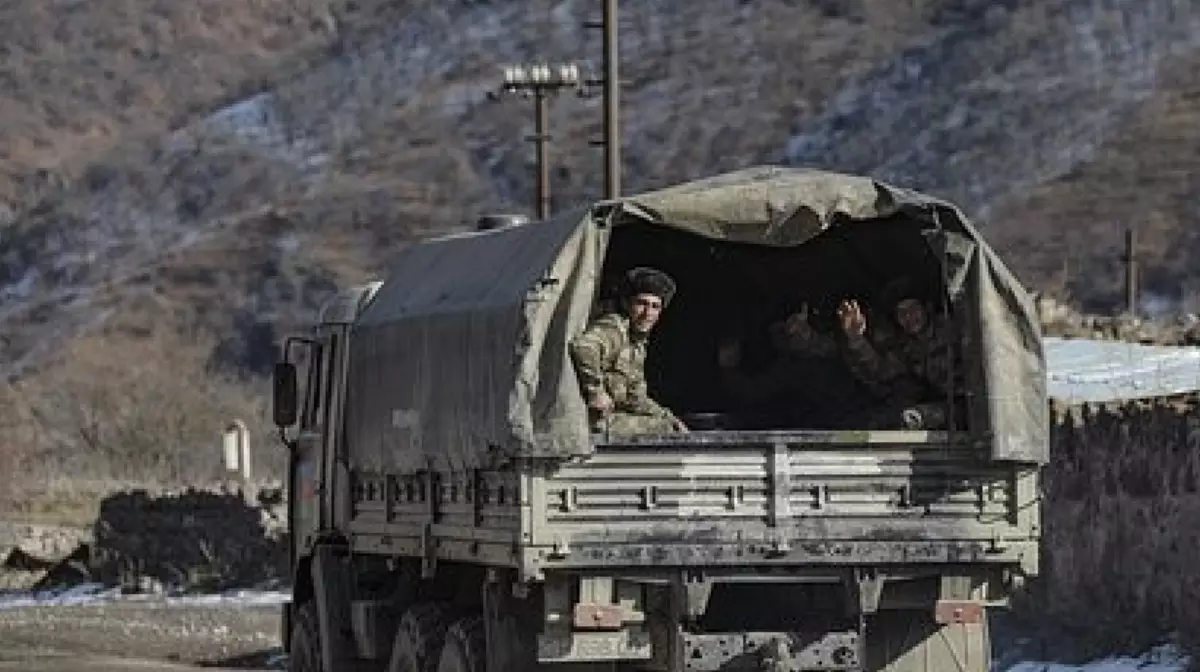 Азербайджан взял под контроль часть высот на границе с Арменией