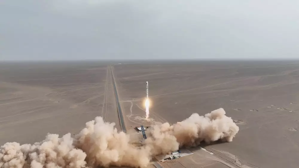 В Китае впервые запустили в космос жидкостную ракету-носитель