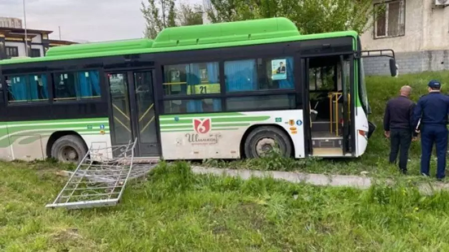 Кто виноват в трагедии с автобусом в Шымкенте: водитель или чиновники?