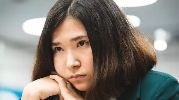 Юная казахстанская шахматистка обыграла сильнейшего гроссмейстера мира