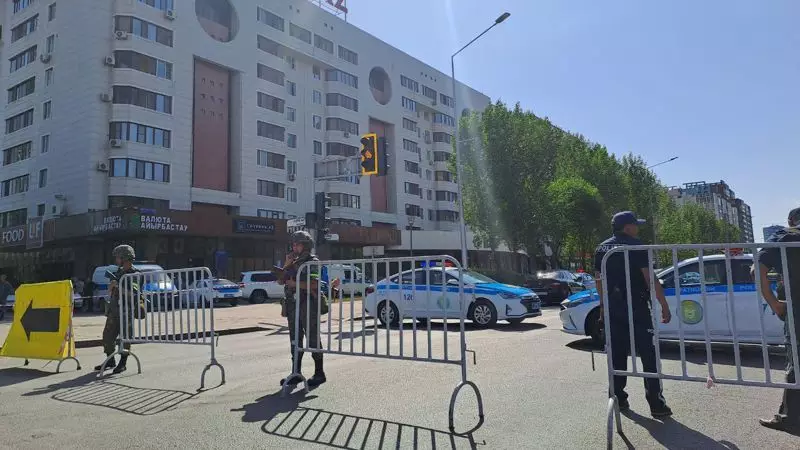 Заложники освобождены, захватчик задержан — МВД РК о происшествии в отделении банка в Астане