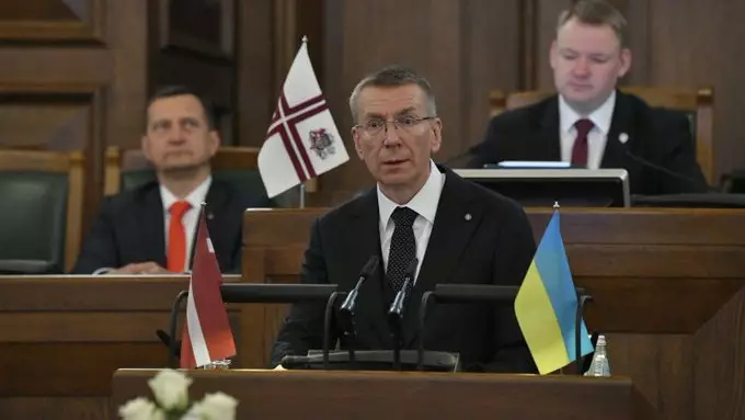 Первый президент-гей: в Латвии вступил в должность новый глава государства