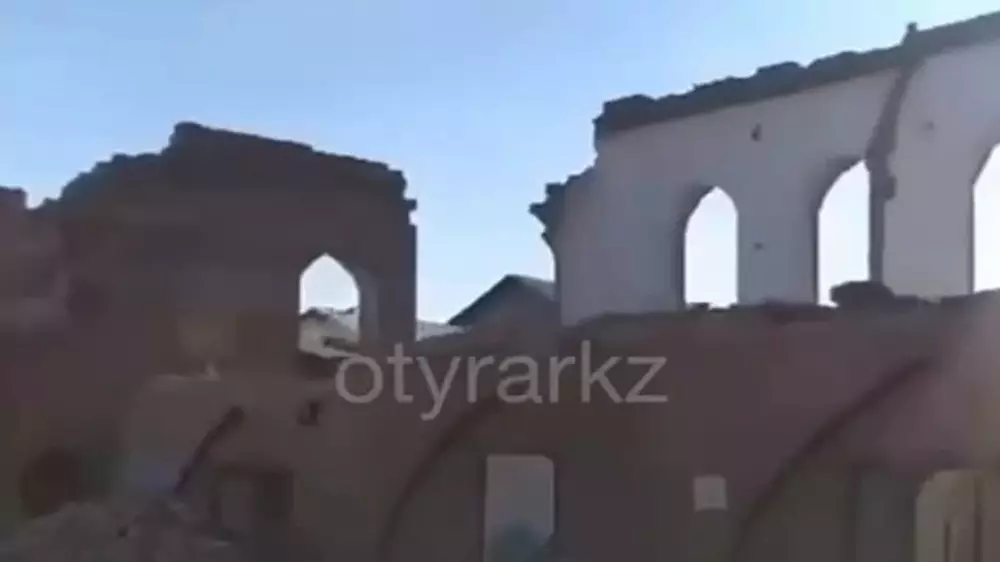 На видео "сноса старейшей мечети Шымкента" ответили в акимате