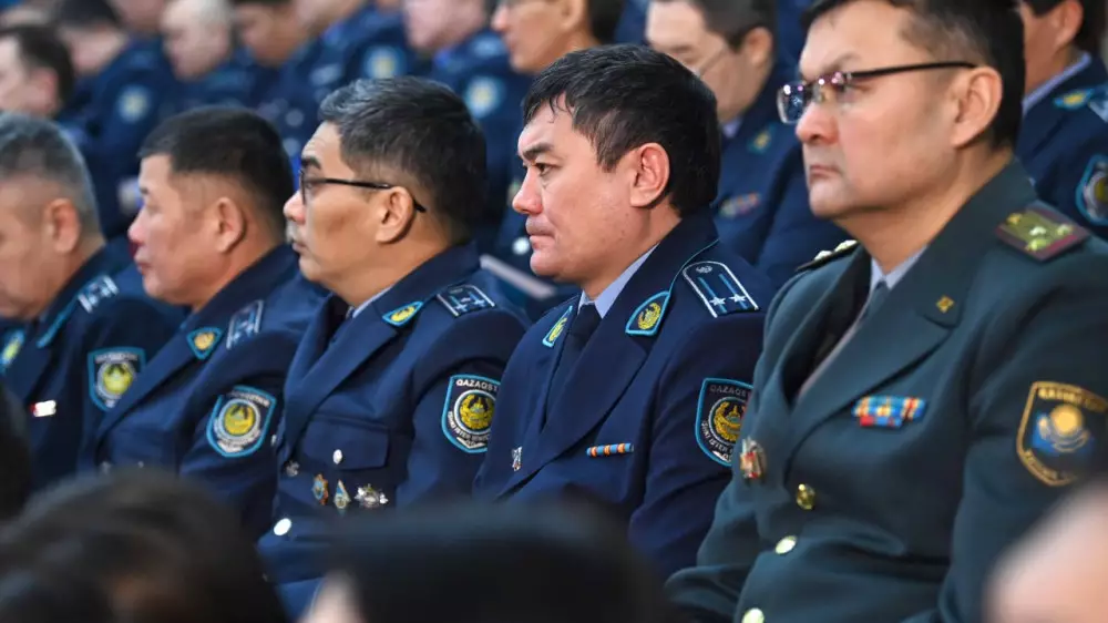 Внеочередная аттестация полицейских пройдет в Казахстане
