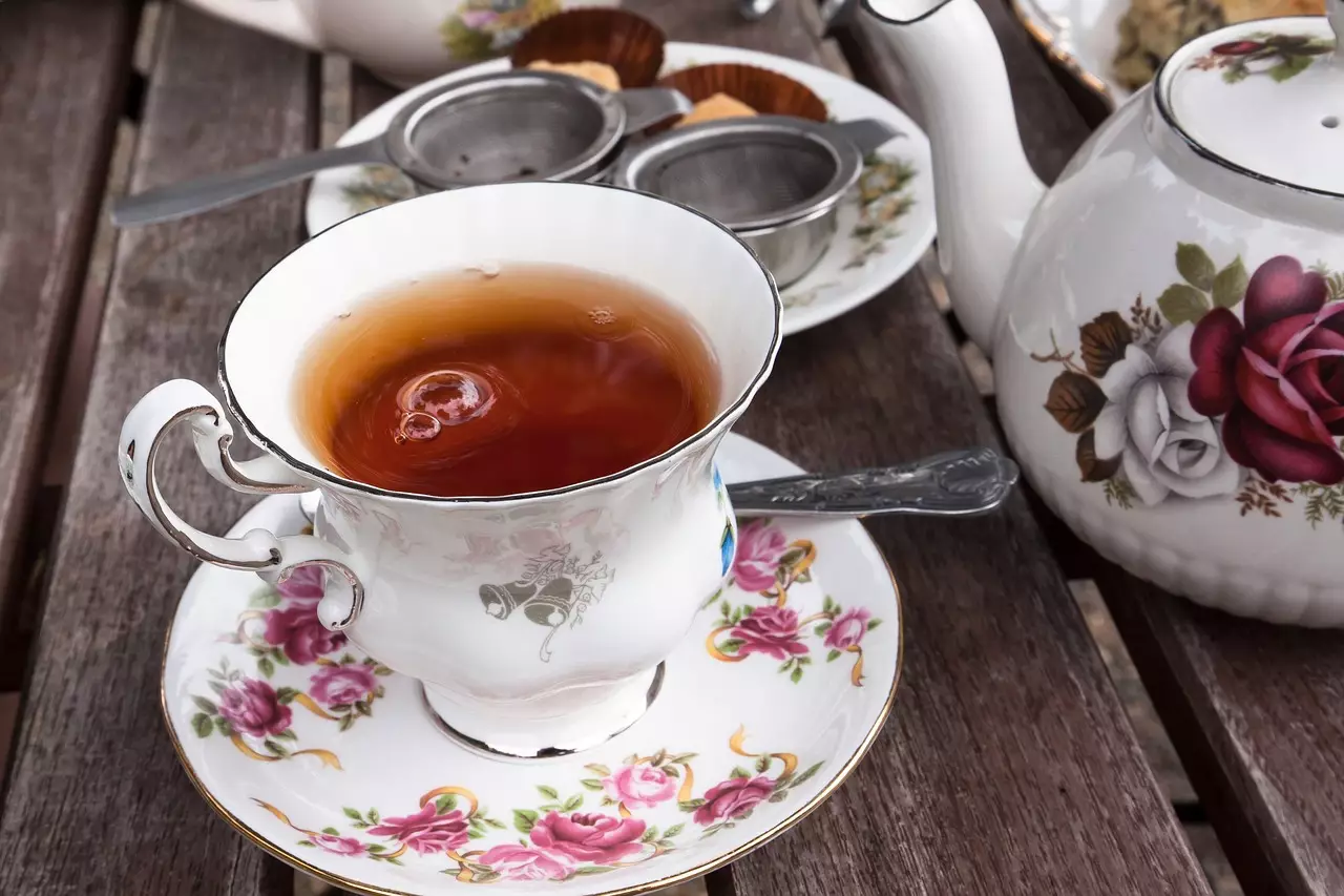 Сколько чашек чая надо выпить в день, чтобы отсрочить старость
