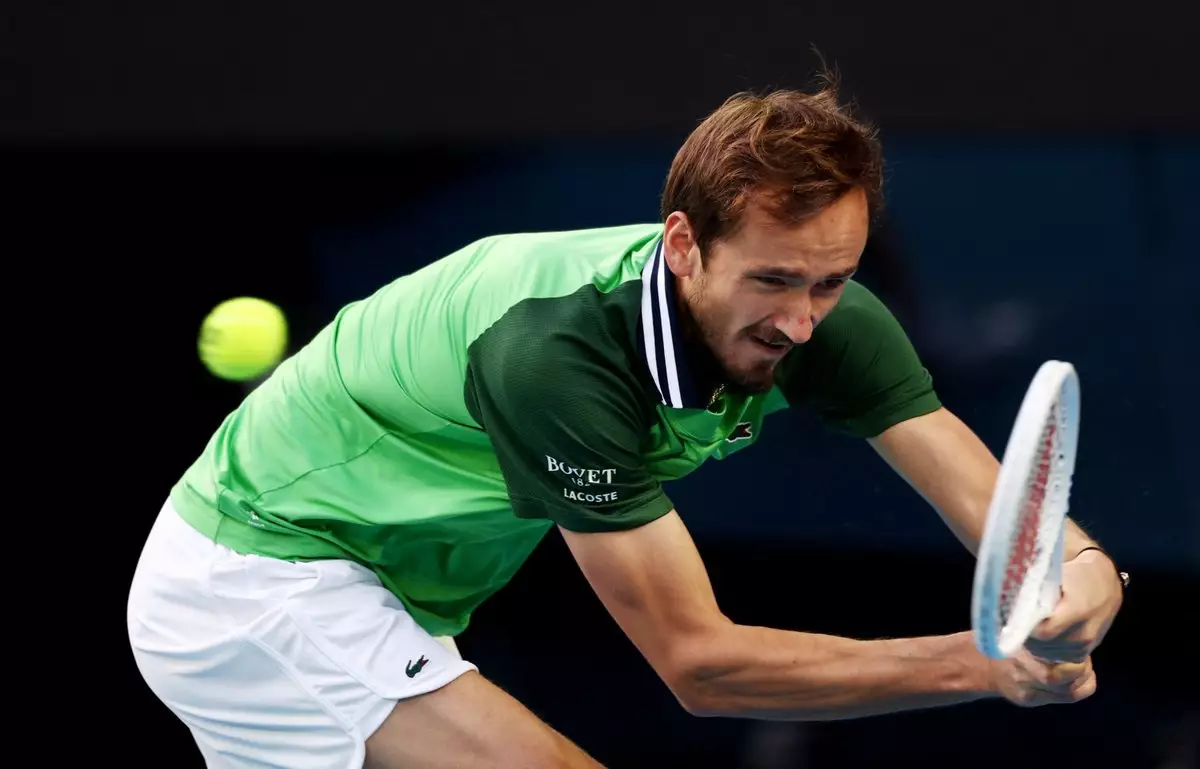 Зверев выиграл первый сет у Медведева в полуфинале Australian Open