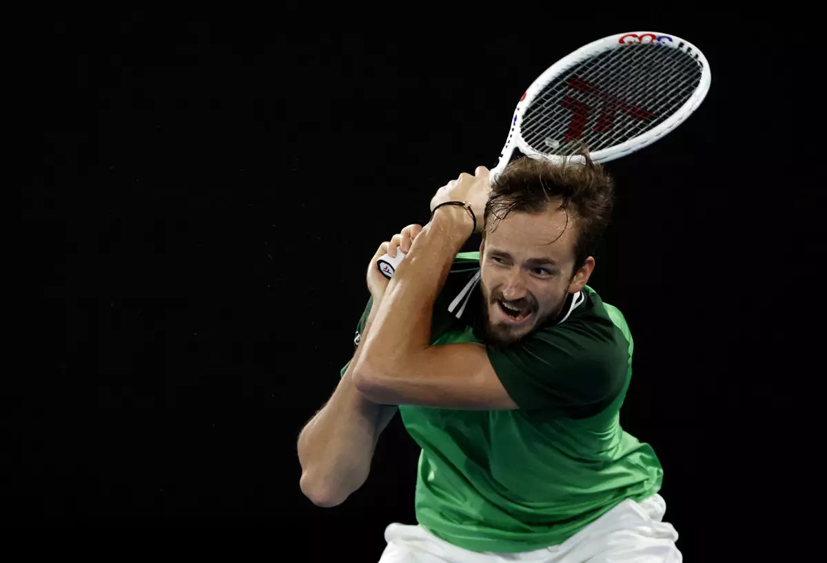 Медведев проиграл Синнеру третий сет в финале Australian Open