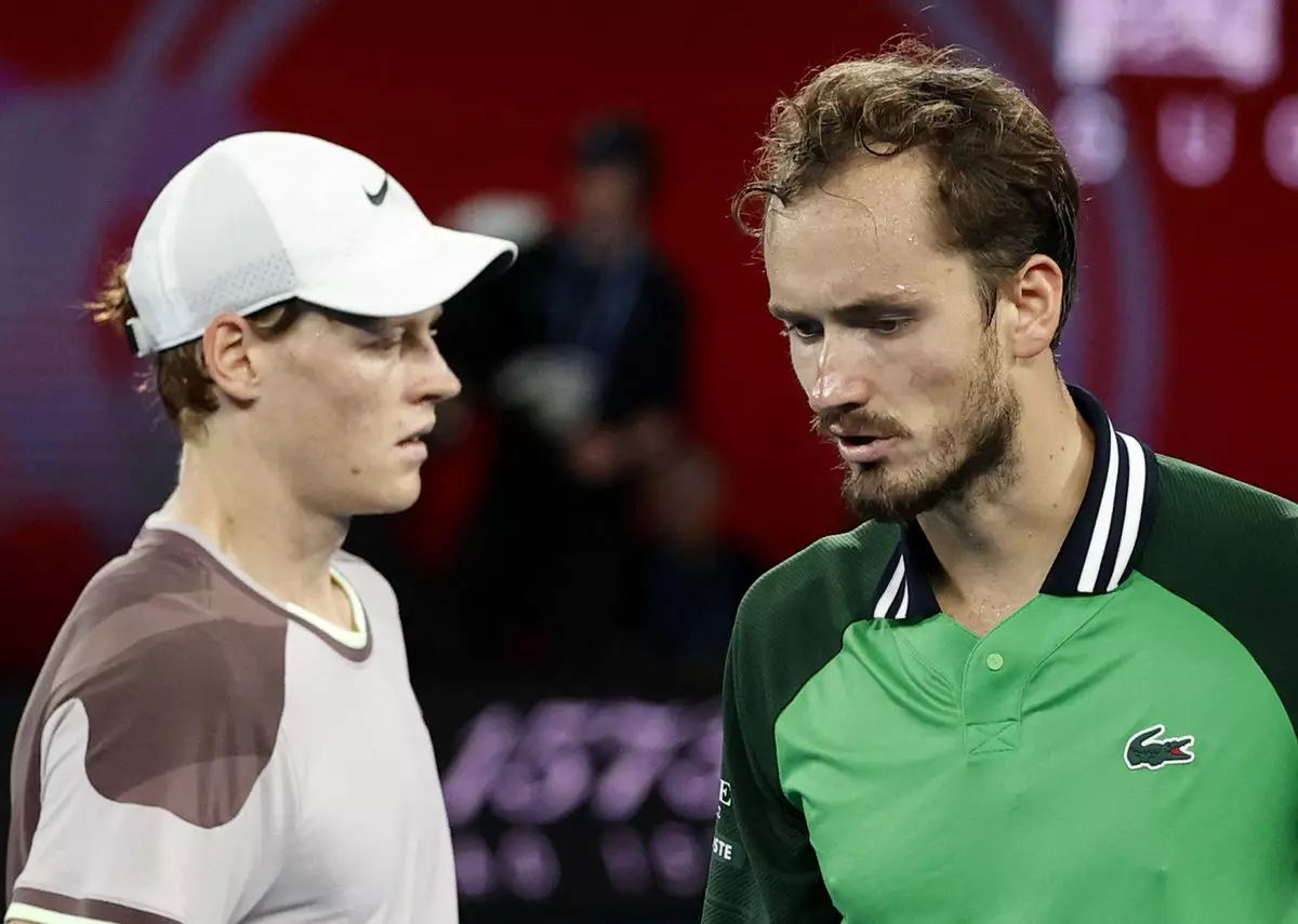 Медведев поздравил Синнера с победой в финале Australian Open: видео момента