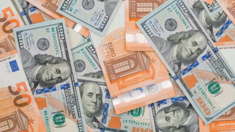 Курс доллара, евро и рубля в обменниках на утро 29 января