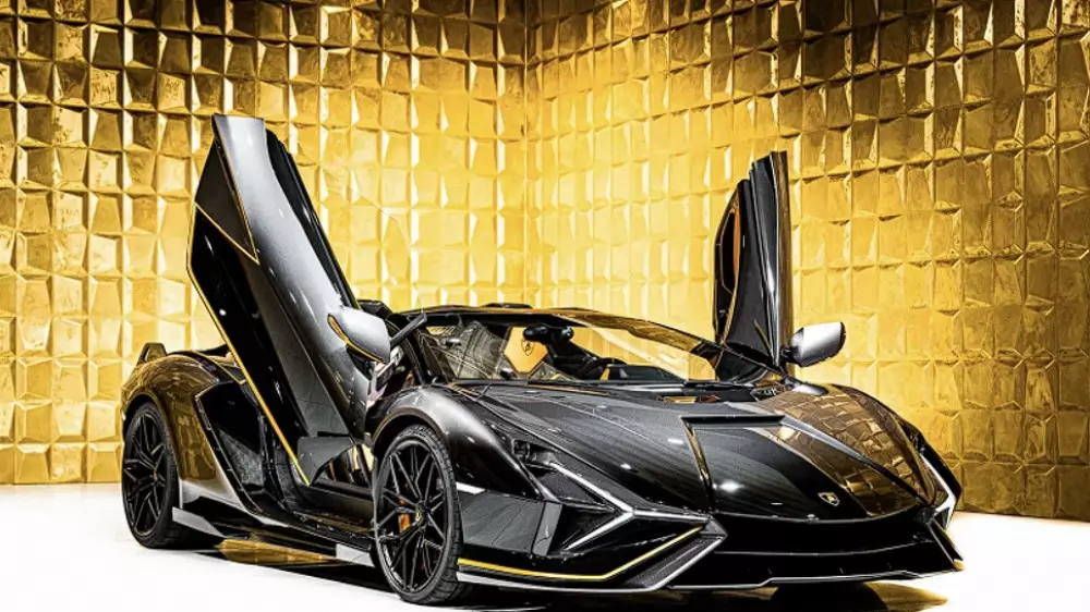 Редчайший супергибрид Lamborghini продают в Дубае